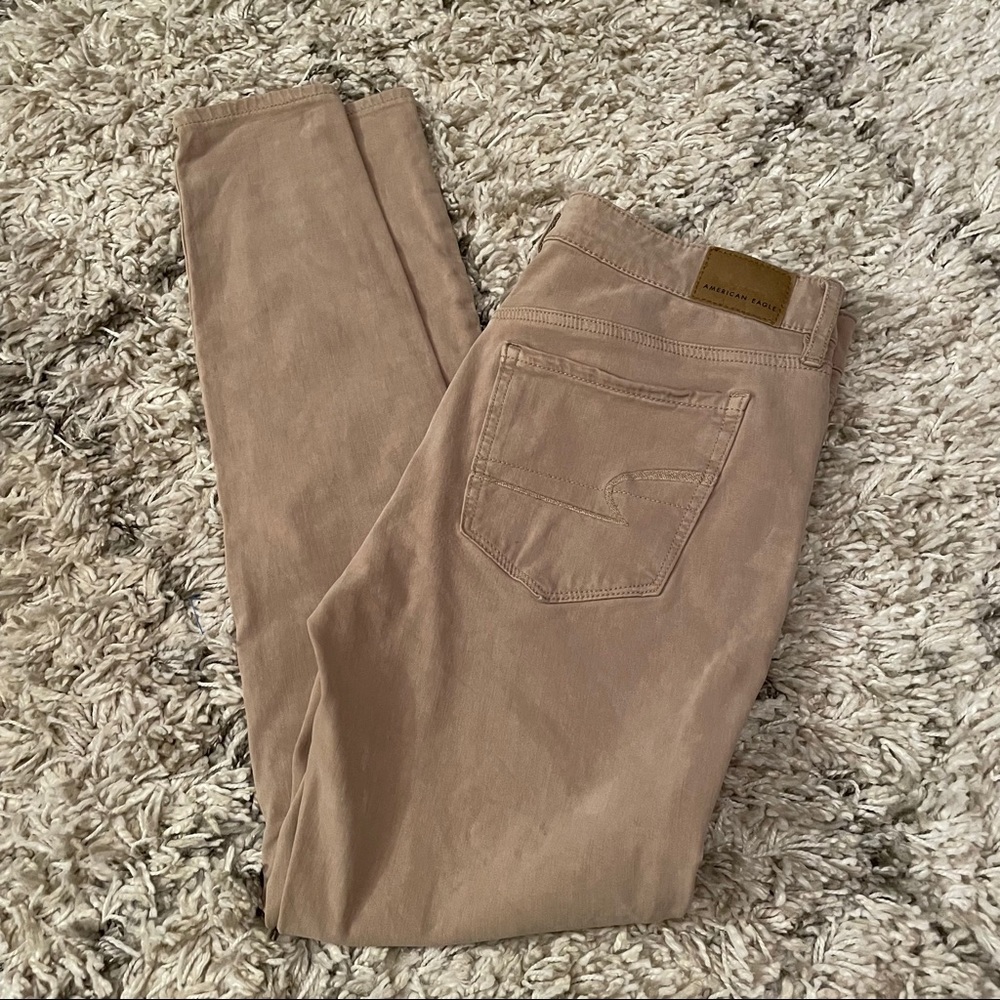 🍁 American Eagle 360 Stretch High Rise Jeggings Tan